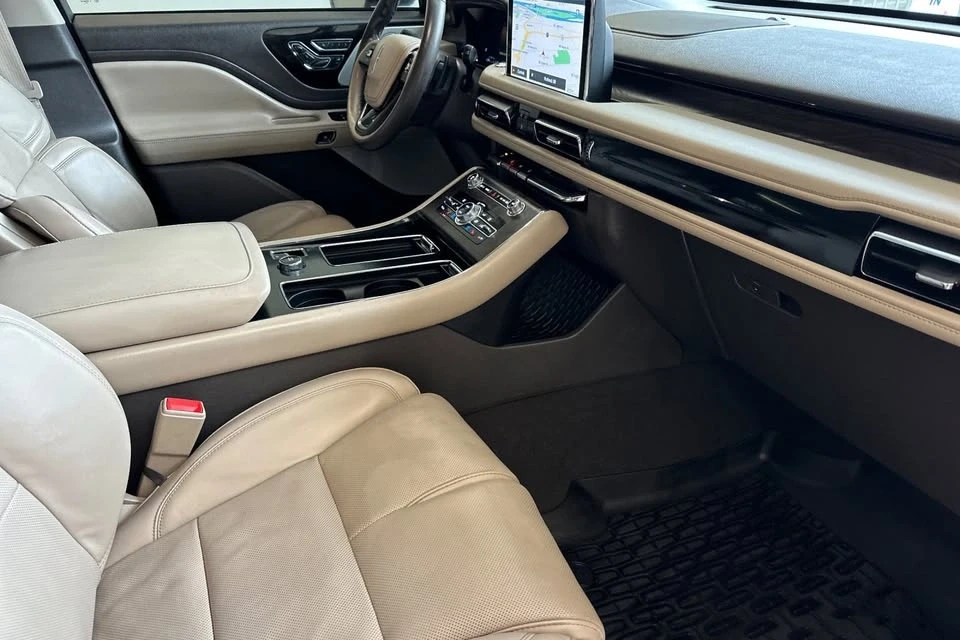 2022 Lincoln Aviator 2nd Gen - Image 16 of 19