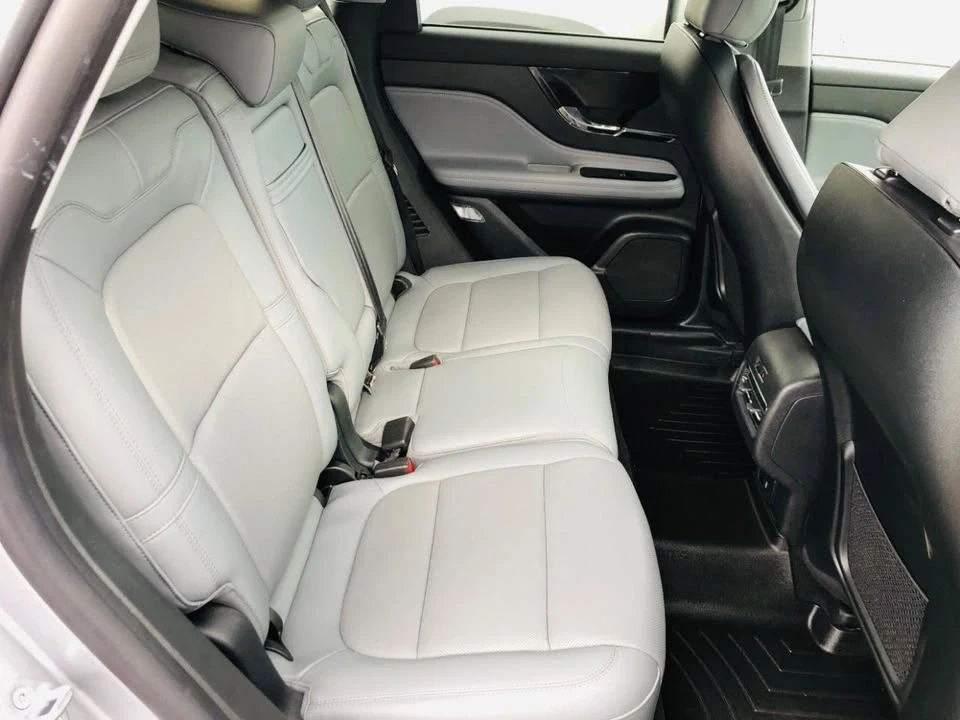 2022 Lincoln Corsair - Image 16 of 19