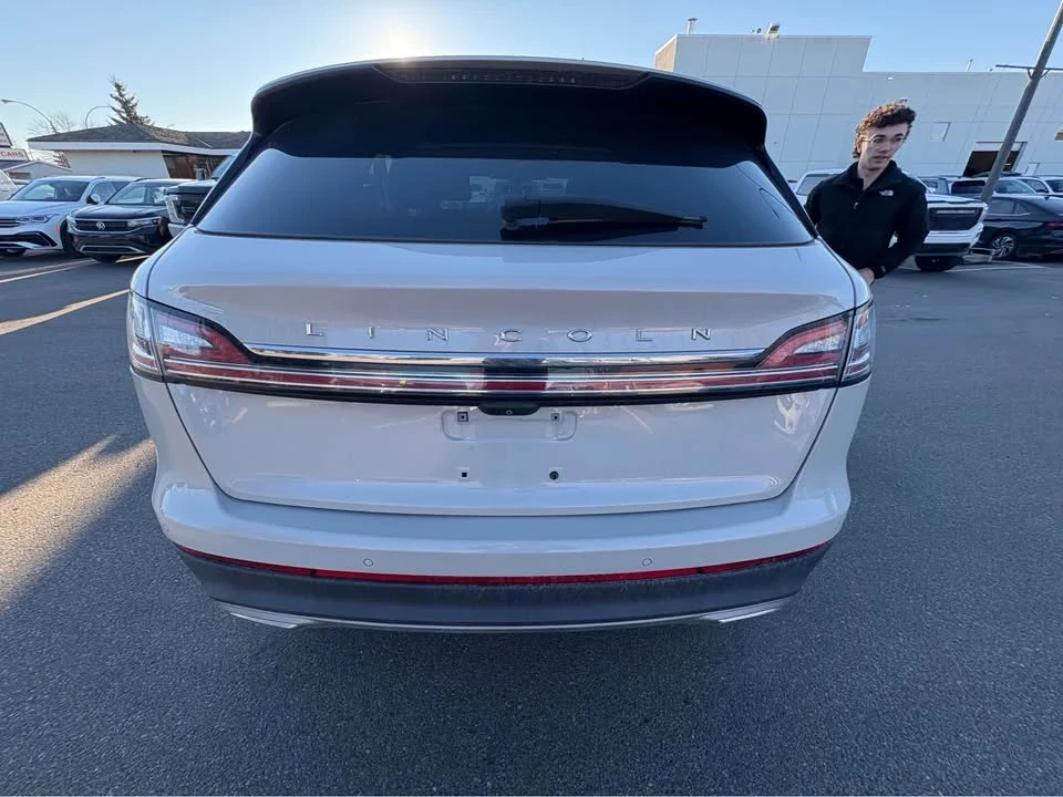 2022 Lincoln Nautilus - Image 6 of 13