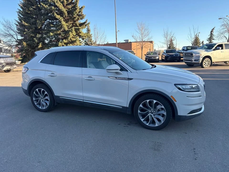2022 Lincoln Nautilus - Image 4 of 13