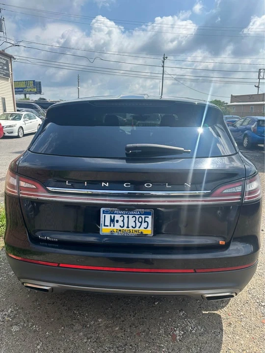2022 Lincoln Nautilus - Image 2 of 3