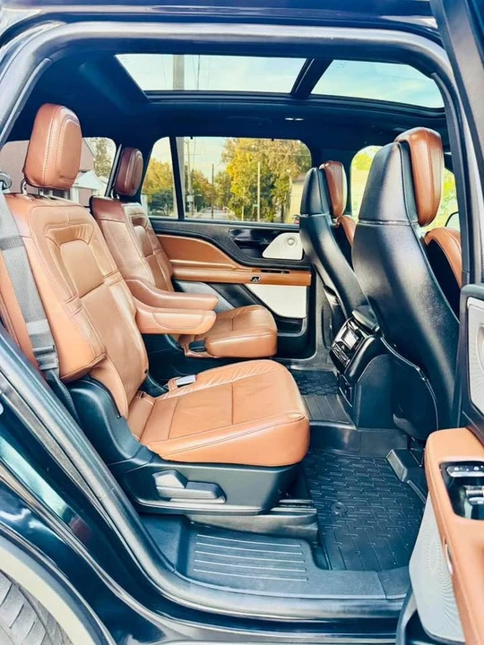 2022 Lincoln Navigator 4th Gen - Image 8 of 13