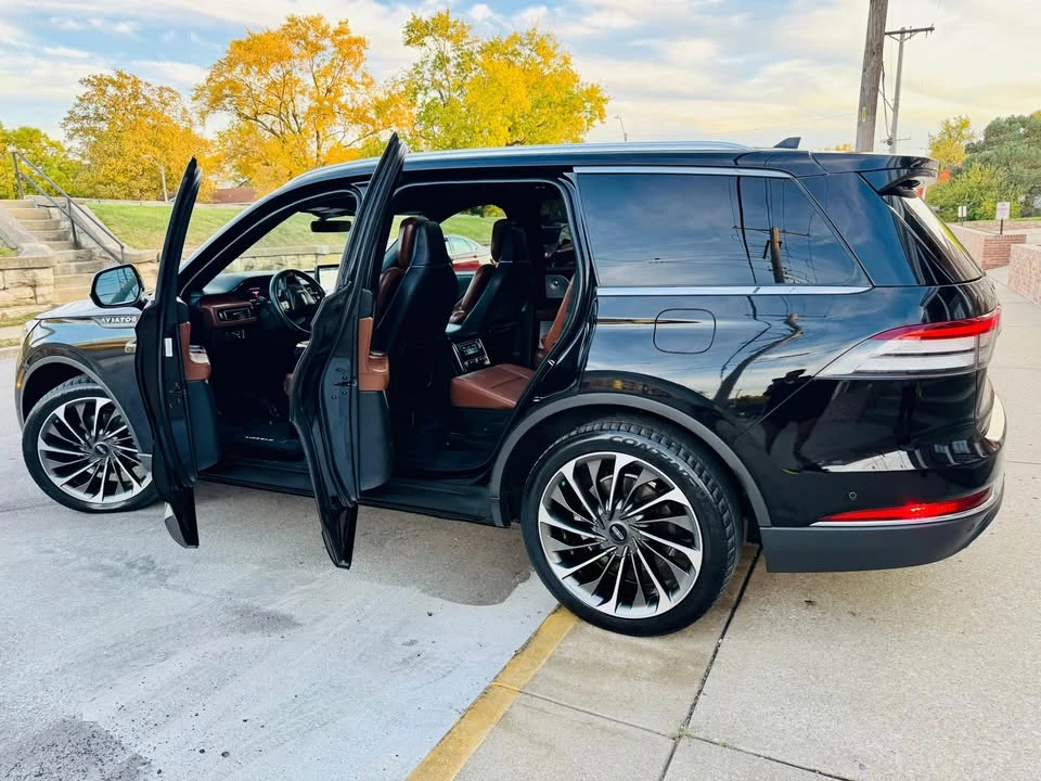 2022 Lincoln Navigator 4th Gen - Image 3 of 13