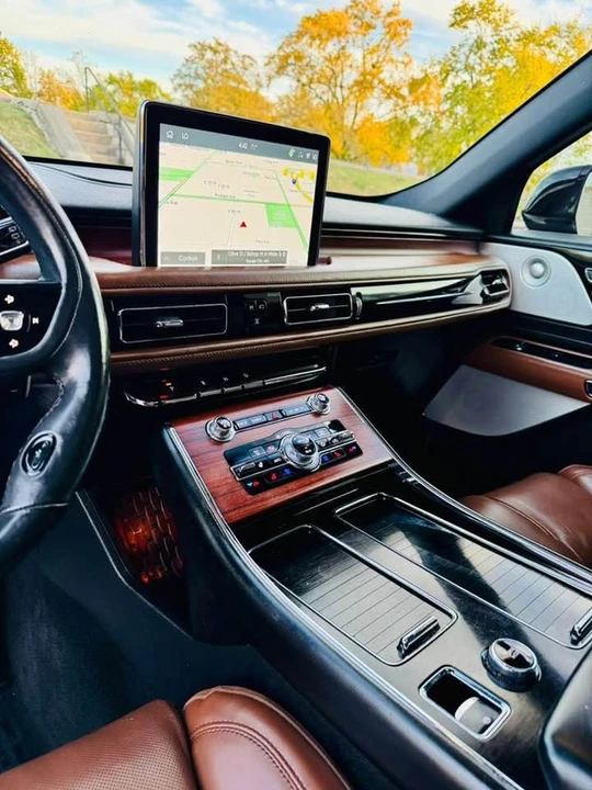 2022 Lincoln Navigator 4th Gen - Image 10 of 13