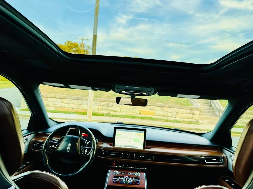 2022 Lincoln Navigator 4th Gen - Image 12 of 13