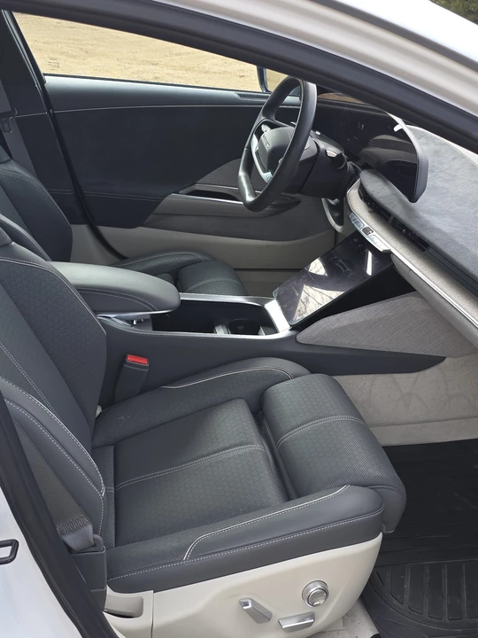 2022 Lucid Air - Image 19 of 21