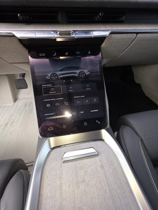 2022 Lucid Air - Image 16 of 21