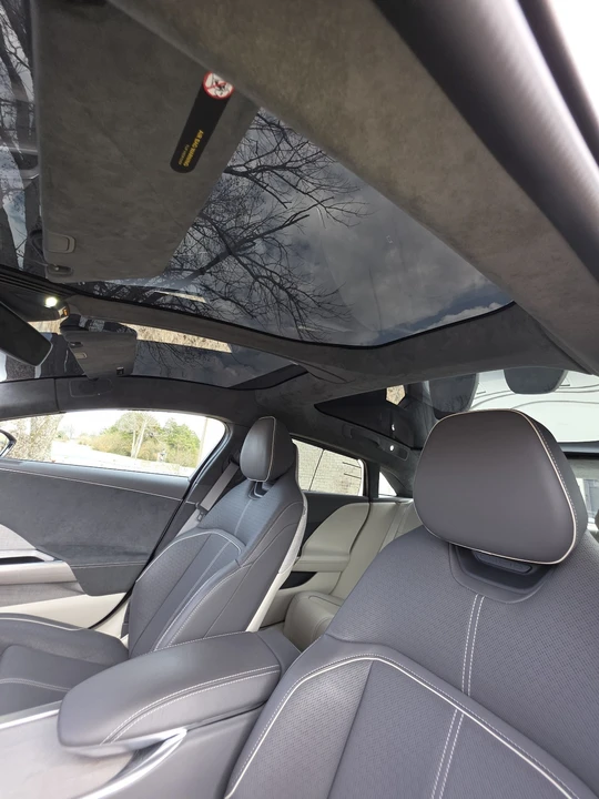 2022 Lucid Air - Image 18 of 21