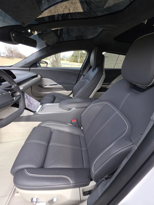 2022 Lucid Air - Image 17 of 21