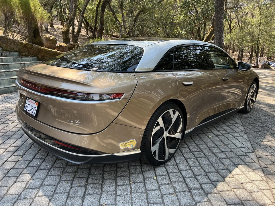 2022 Lucid Air - Image 11 of 26