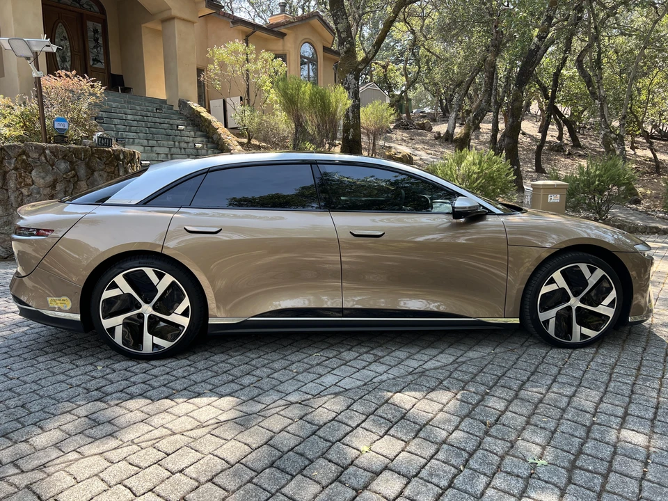 2022 Lucid Air - Image 13 of 26