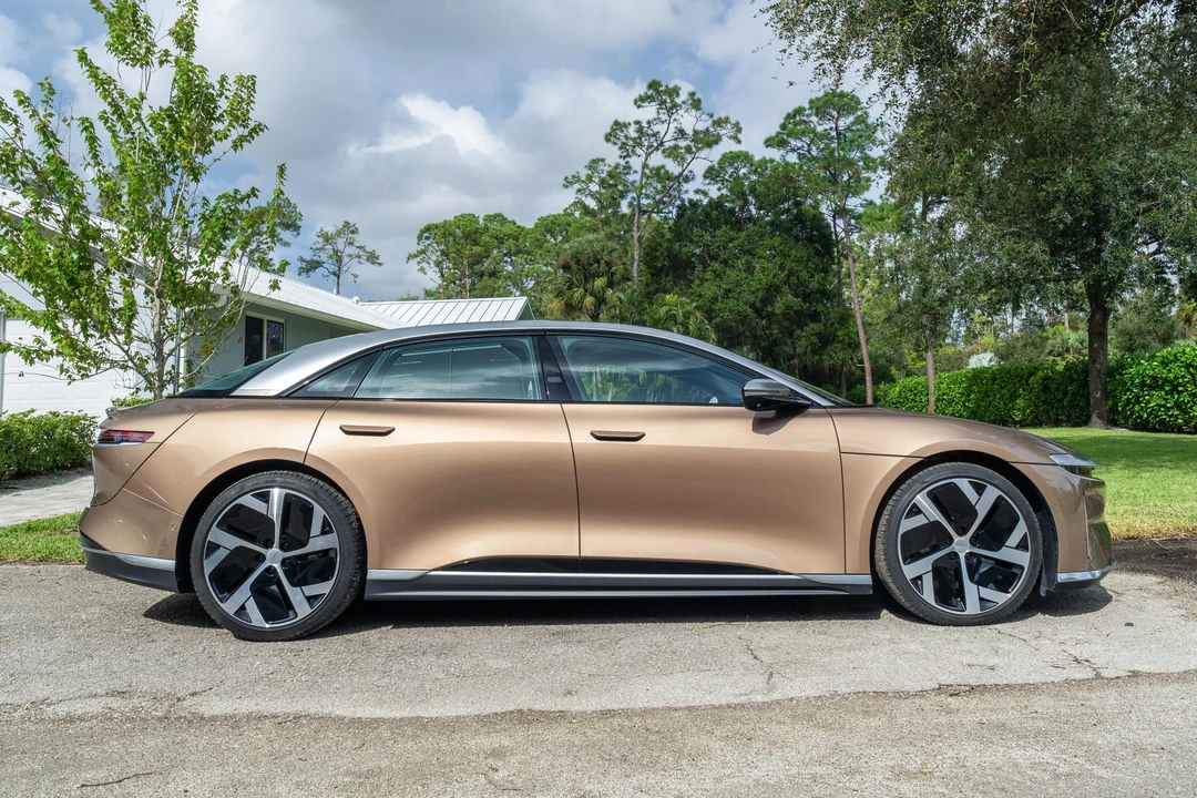 2022 Lucid Air - Image 11 of 31