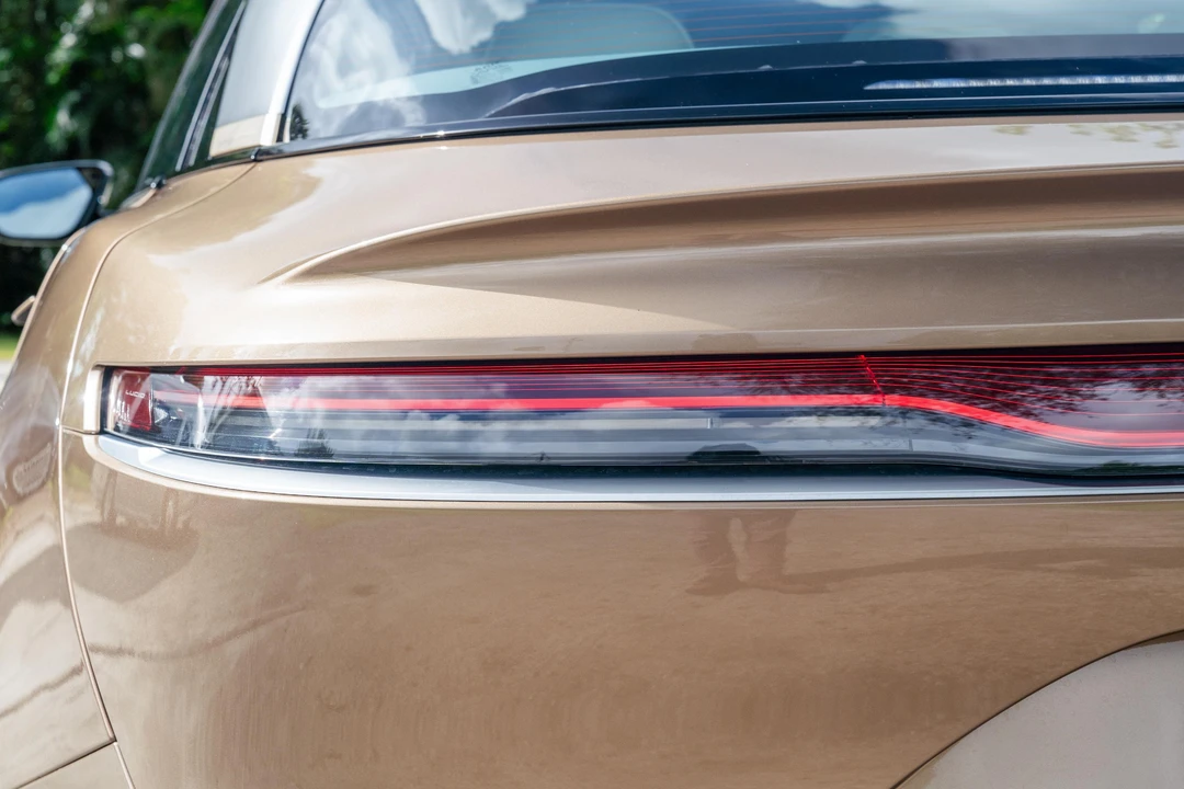 2022 Lucid Air - Image 23 of 31