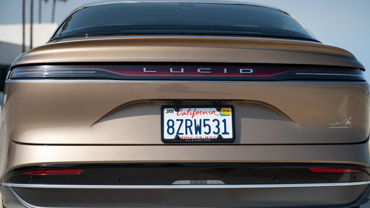2022 Lucid Air - Image 6 of 31