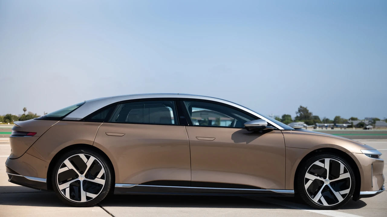 2022 Lucid Air - Image 5 of 31