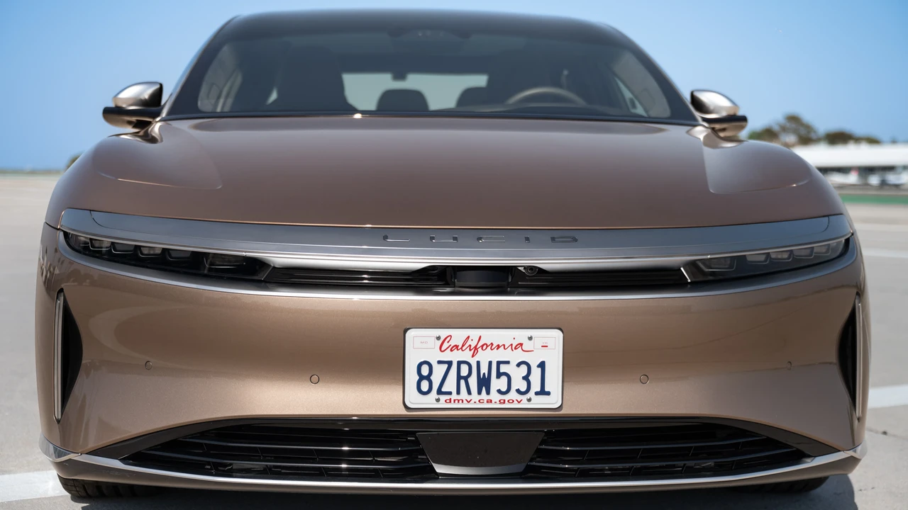 2022 Lucid Air - Image 3 of 31