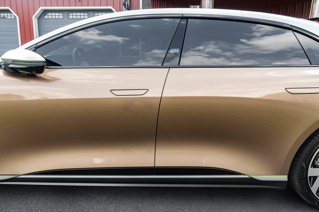 2022 Lucid Air - Image 12 of 31