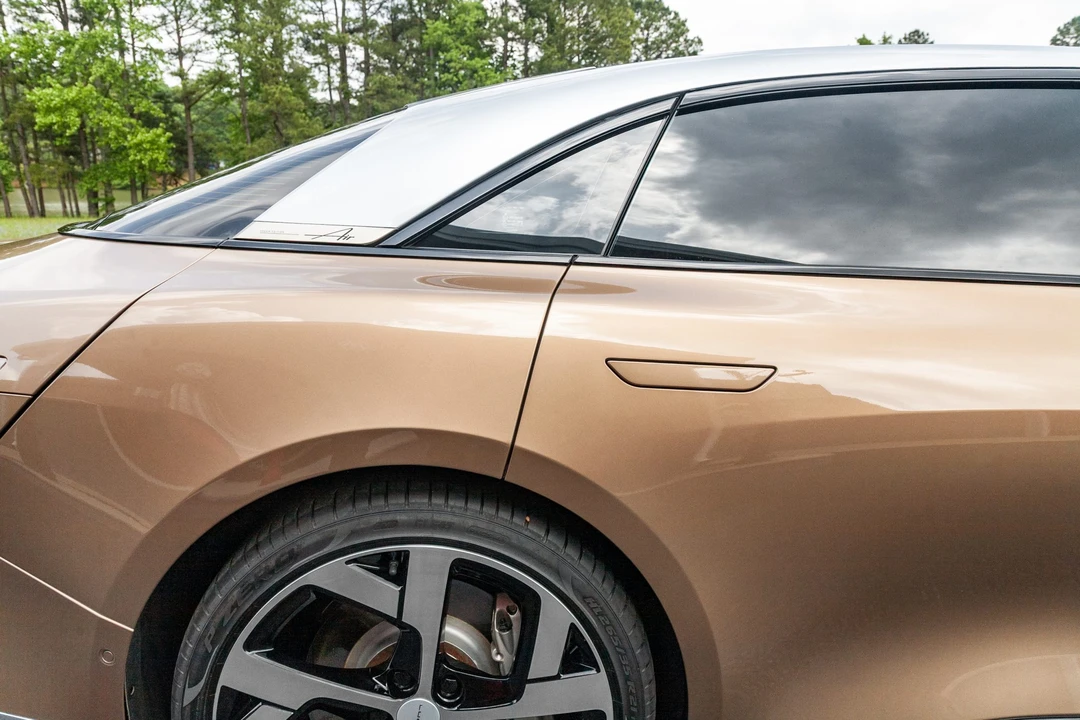 2022 Lucid Air - Image 14 of 31