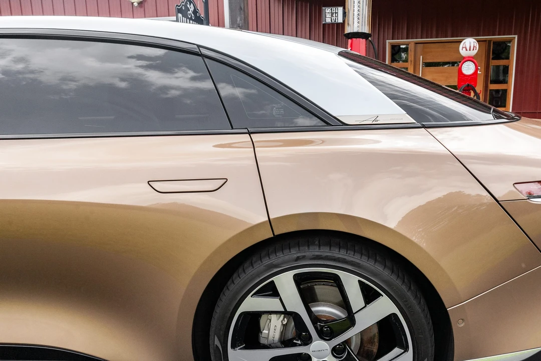 2022 Lucid Air - Image 13 of 31