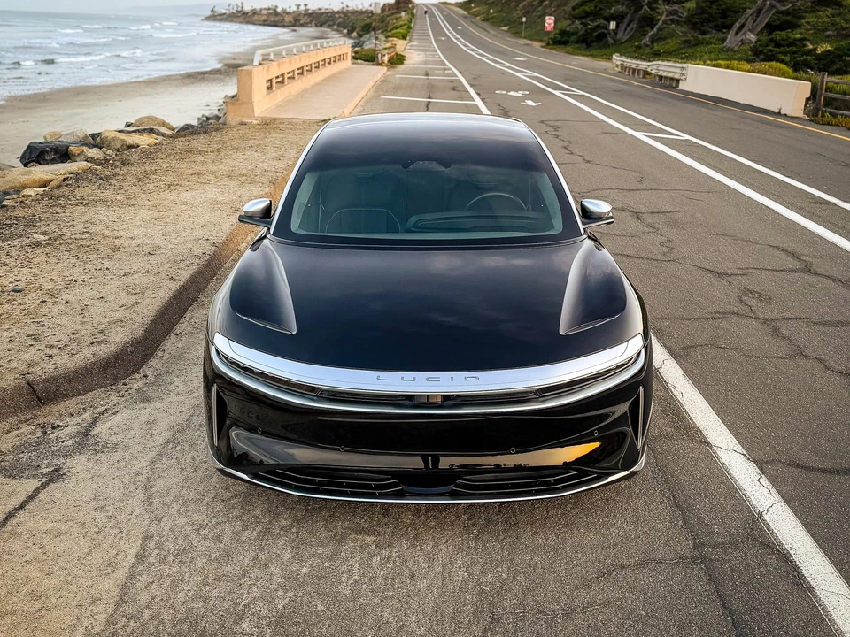 2022 Lucid Air - Image 2 of 31