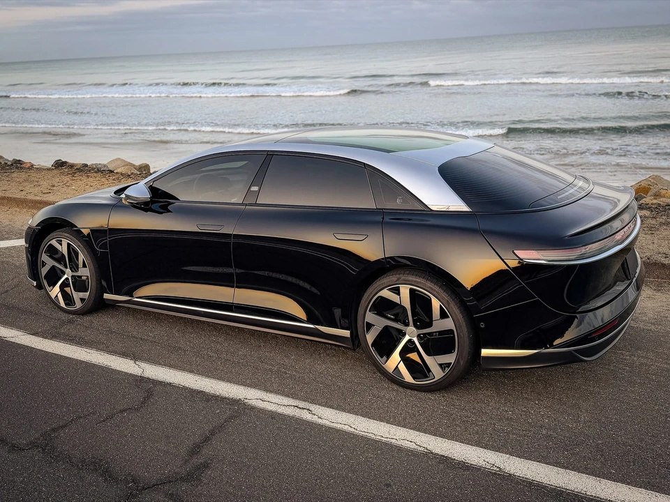 2022 Lucid Air - Image 12 of 31
