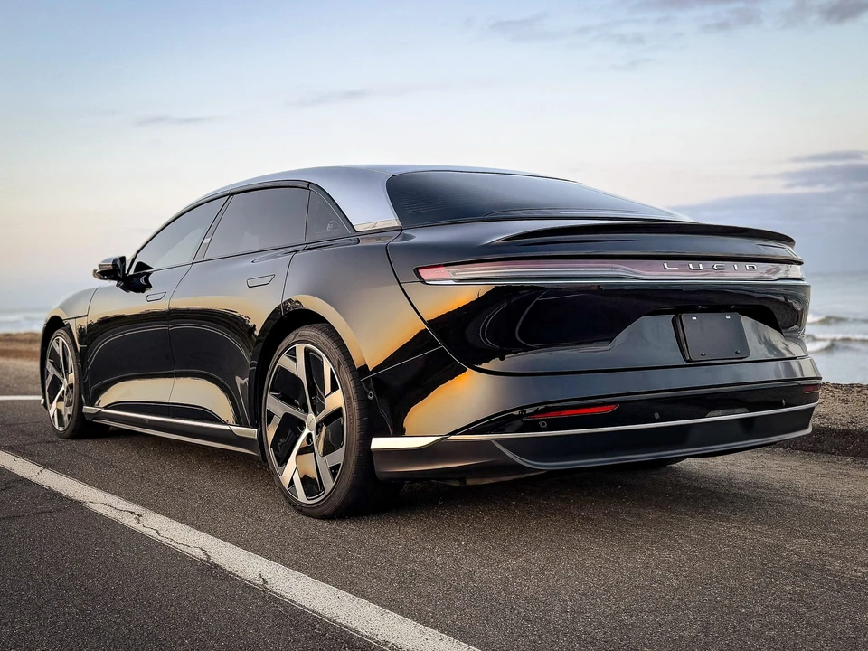 2022 Lucid Air - Image 15 of 31