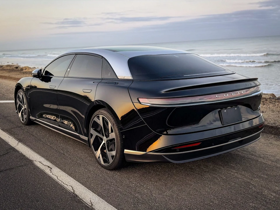 2022 Lucid Air - Image 16 of 31