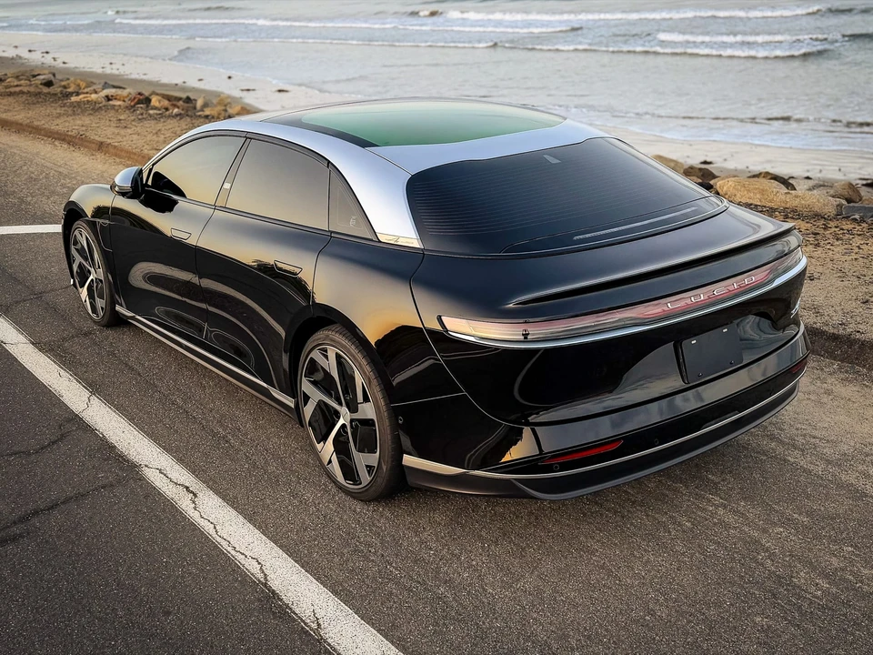 2022 Lucid Air - Image 17 of 31