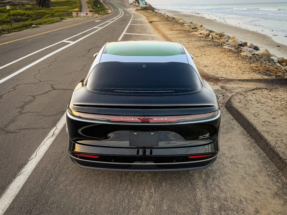 2022 Lucid Air - Image 18 of 31