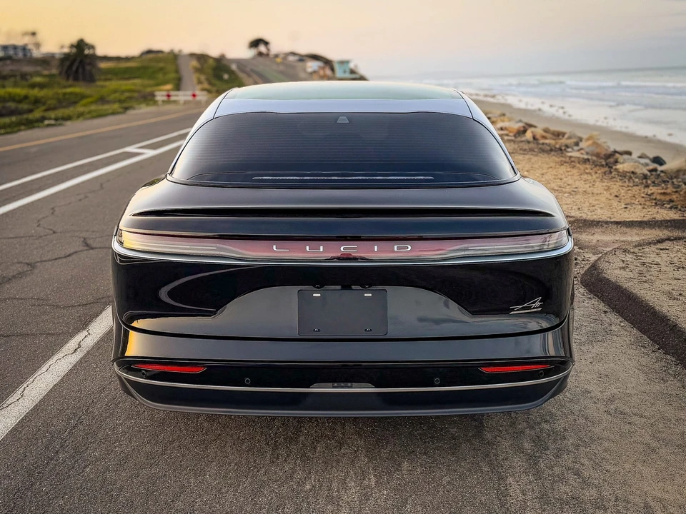 2022 Lucid Air - Image 19 of 31