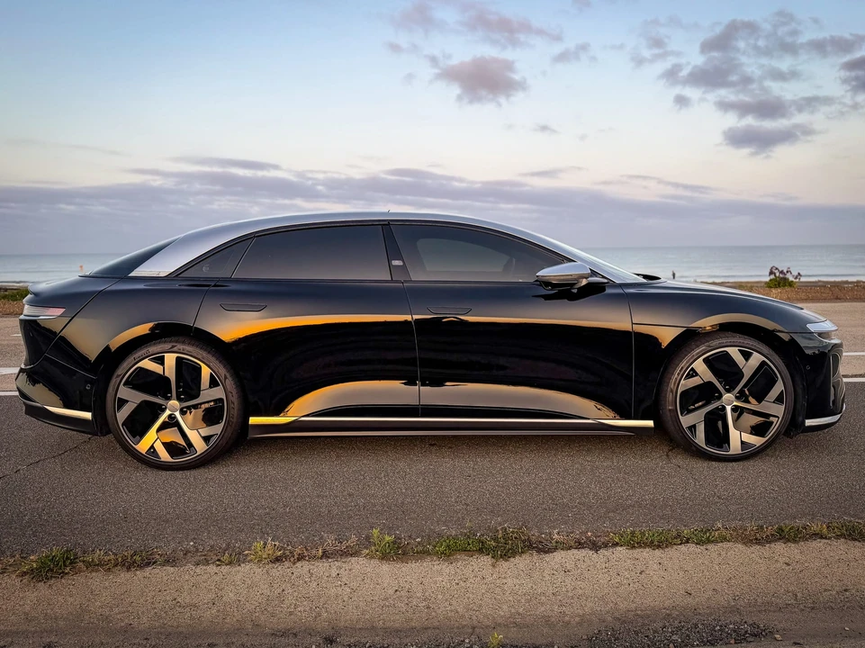 2022 Lucid Air - Image 28 of 31
