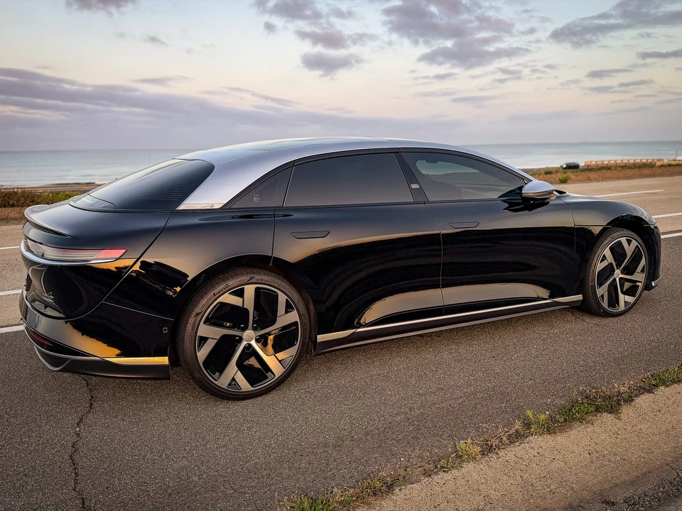 2022 Lucid Air - Image 25 of 31