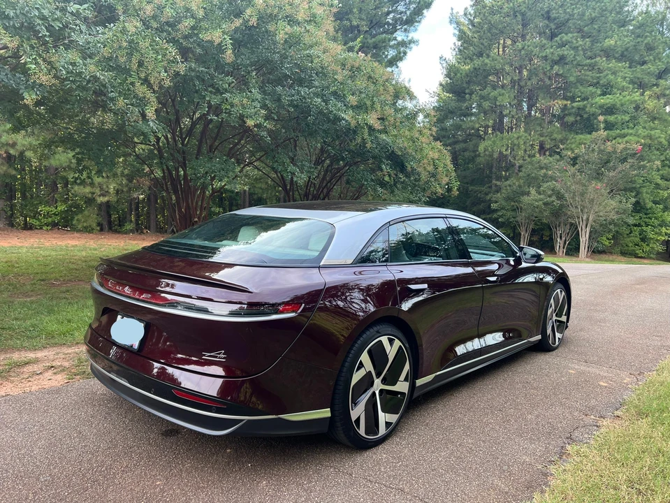 2022 Lucid Air - Image 12 of 31