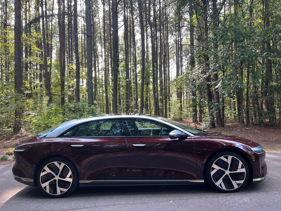 2022 Lucid Air - Image 13 of 31