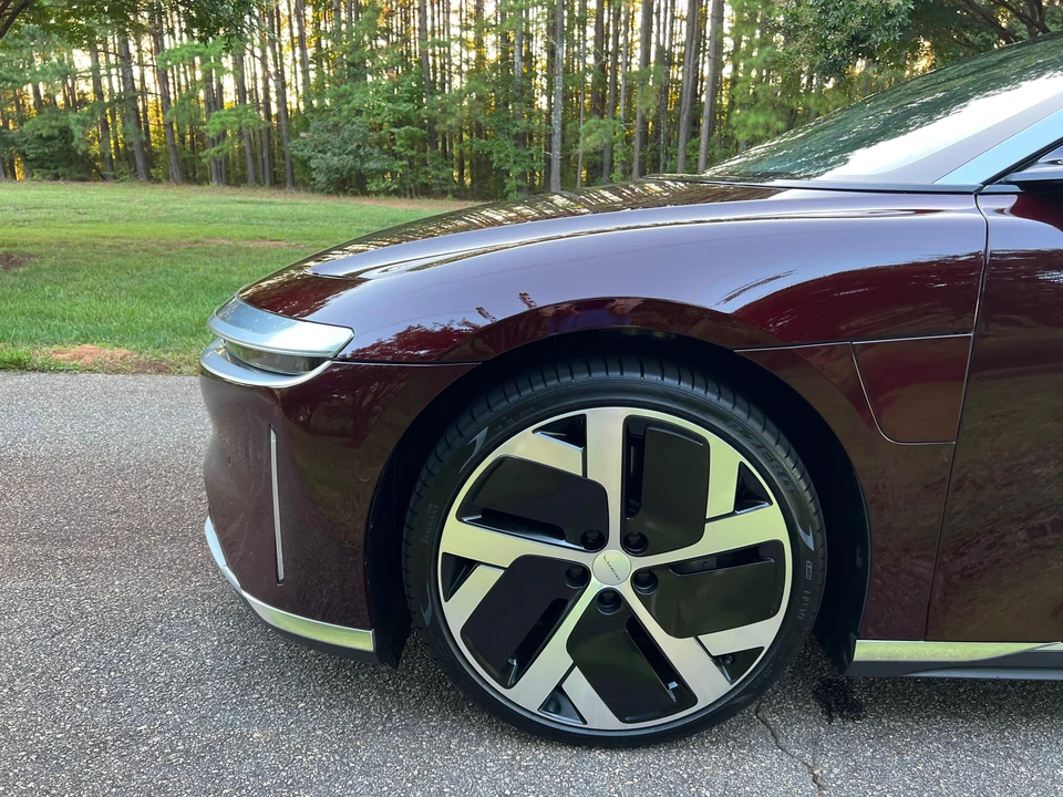 2022 Lucid Air - Image 28 of 31