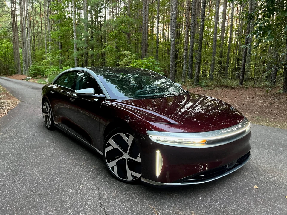 2022 Lucid Air - Image 15 of 31