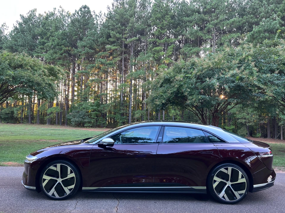 2022 Lucid Air - Image 10 of 31
