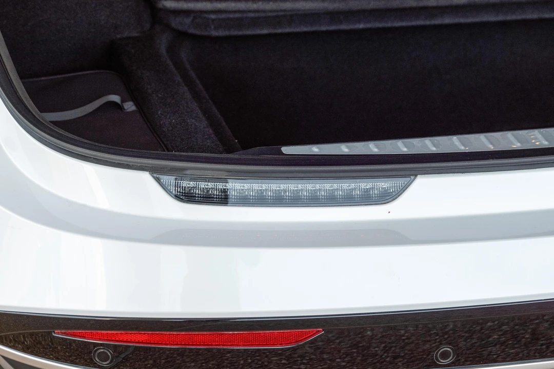2022 Lucid Air - Image 15 of 31