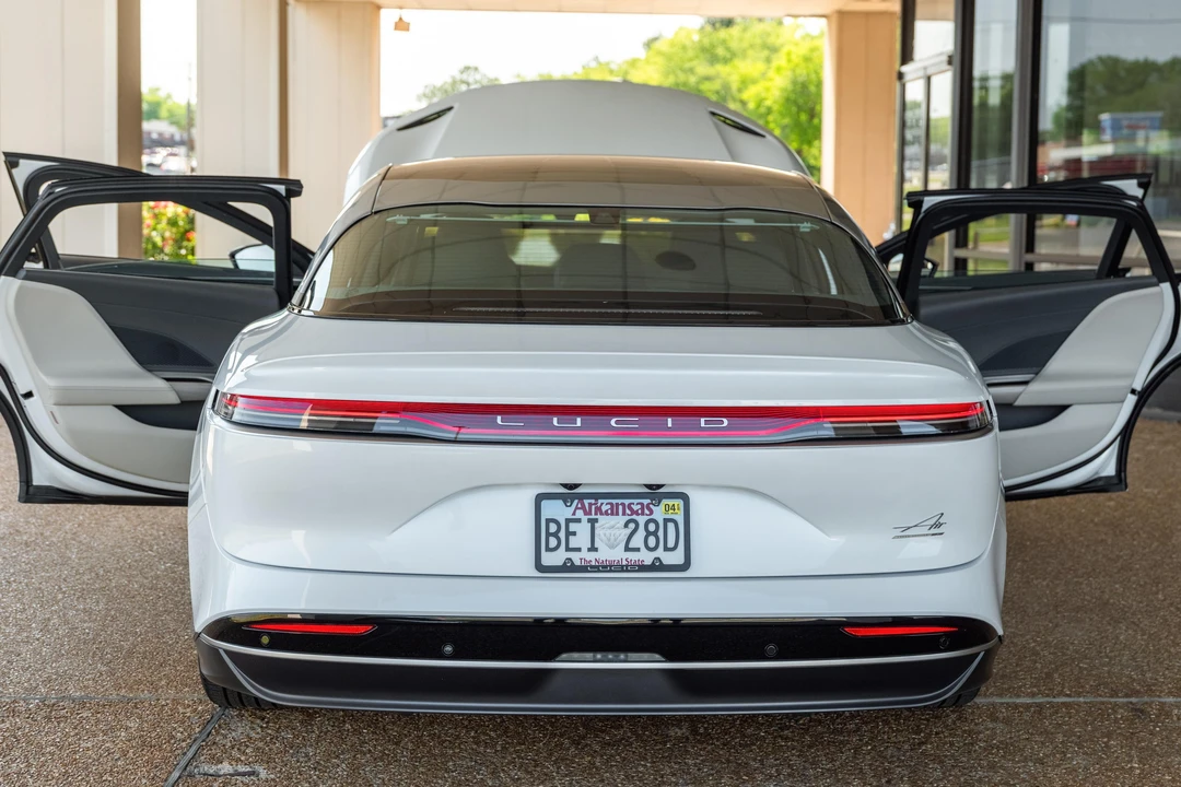 2022 Lucid Air - Image 13 of 31