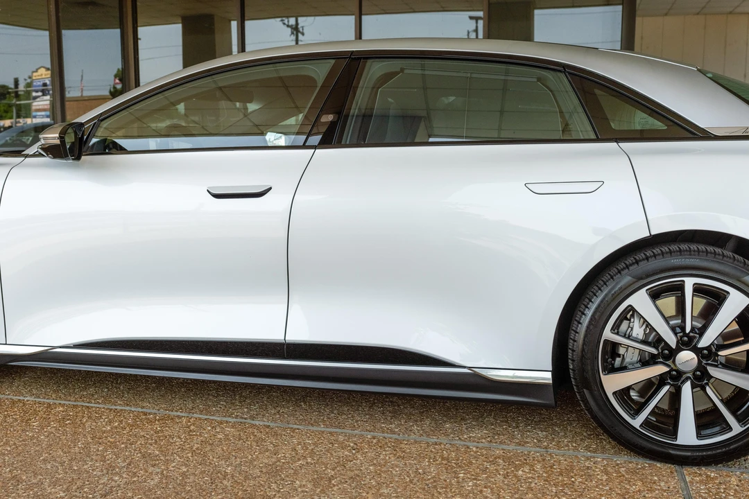 2022 Lucid Air - Image 24 of 31