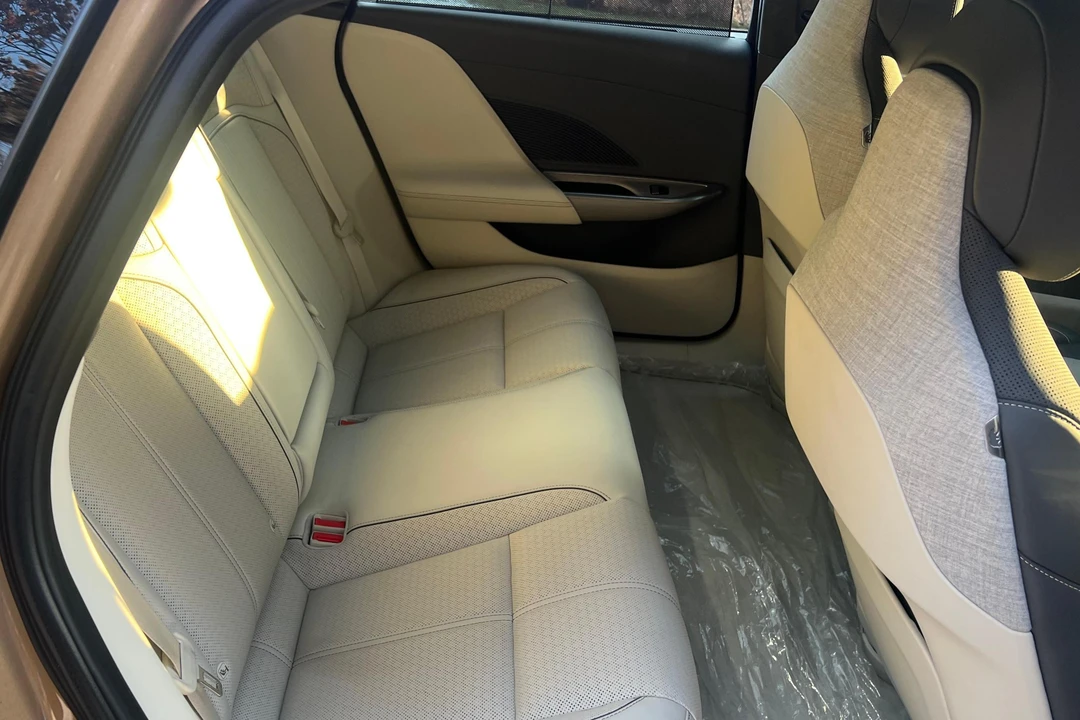 2022 Lucid Air - Image 29 of 31