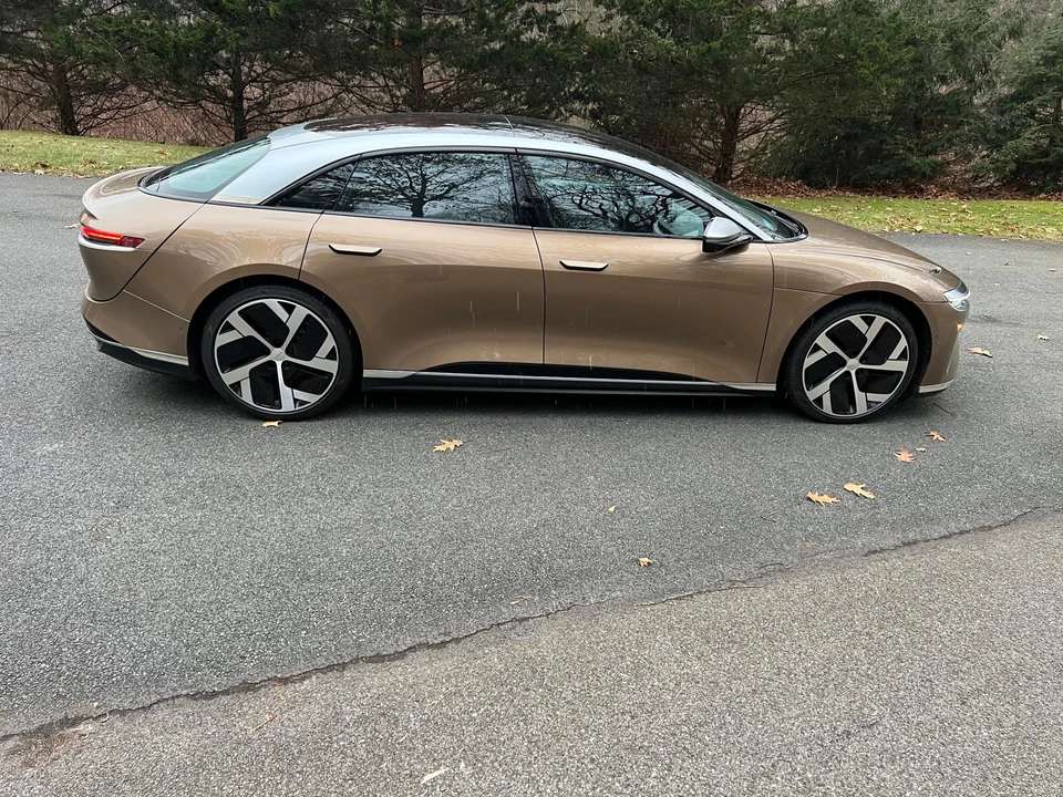 2022 Lucid Air - Image 7 of 31