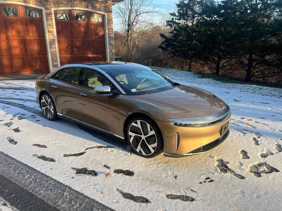 2022 Lucid Air - Image 15 of 31