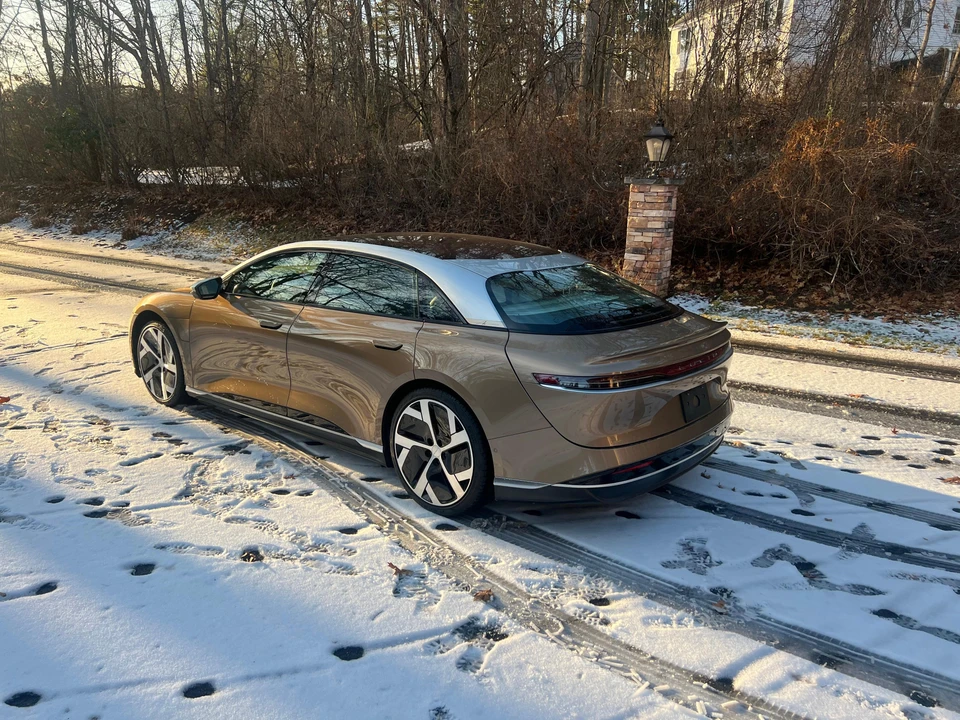 2022 Lucid Air - Image 11 of 31