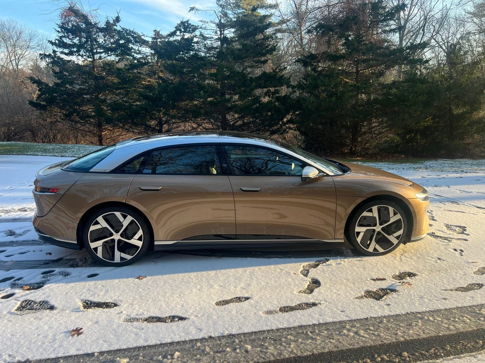2022 Lucid Air - Image 13 of 31