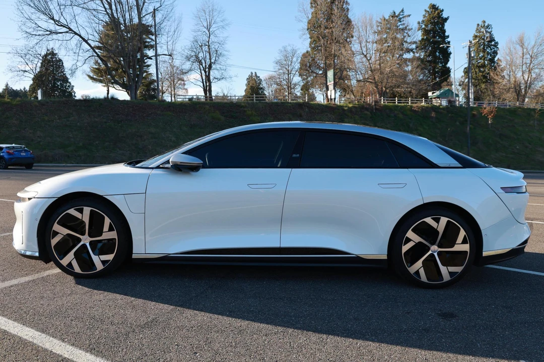 2022 Lucid Air - Image 3 of 31