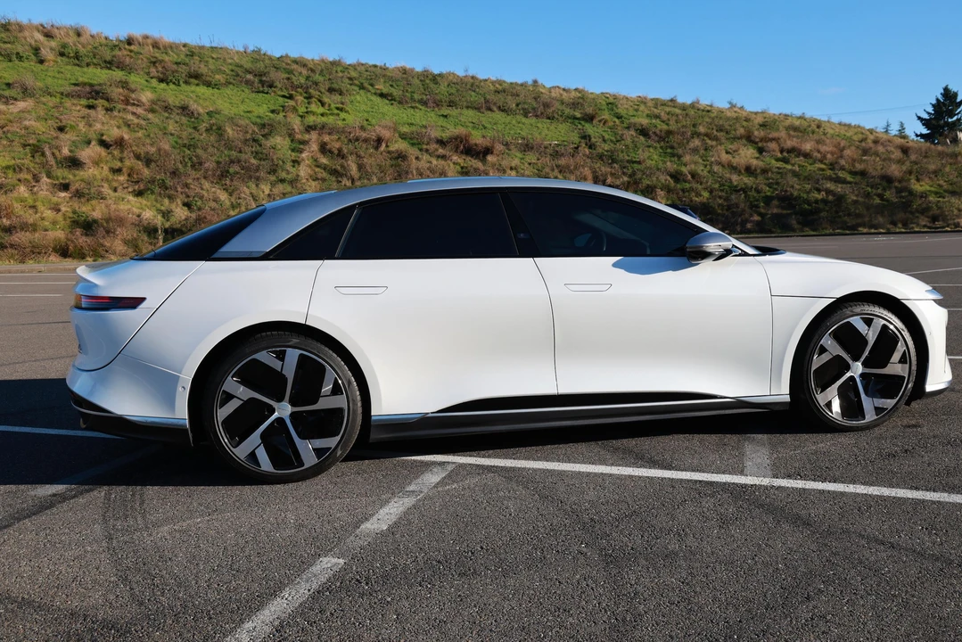 2022 Lucid Air - Image 22 of 31