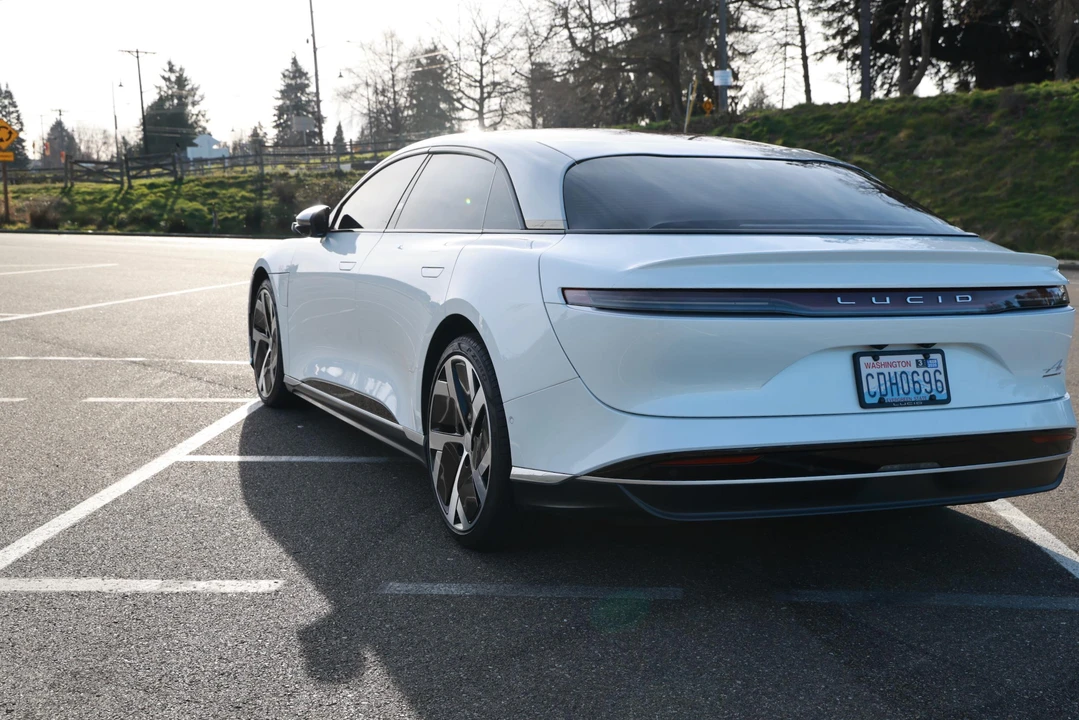 2022 Lucid Air - Image 17 of 31