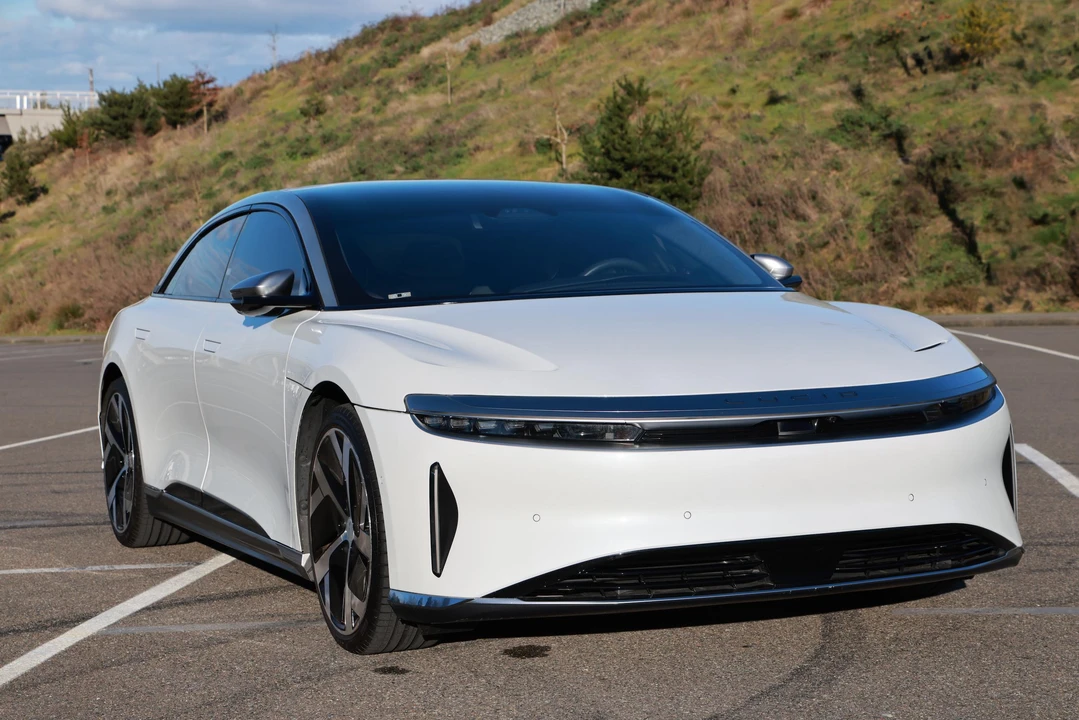 2022 Lucid Air - Image 25 of 31