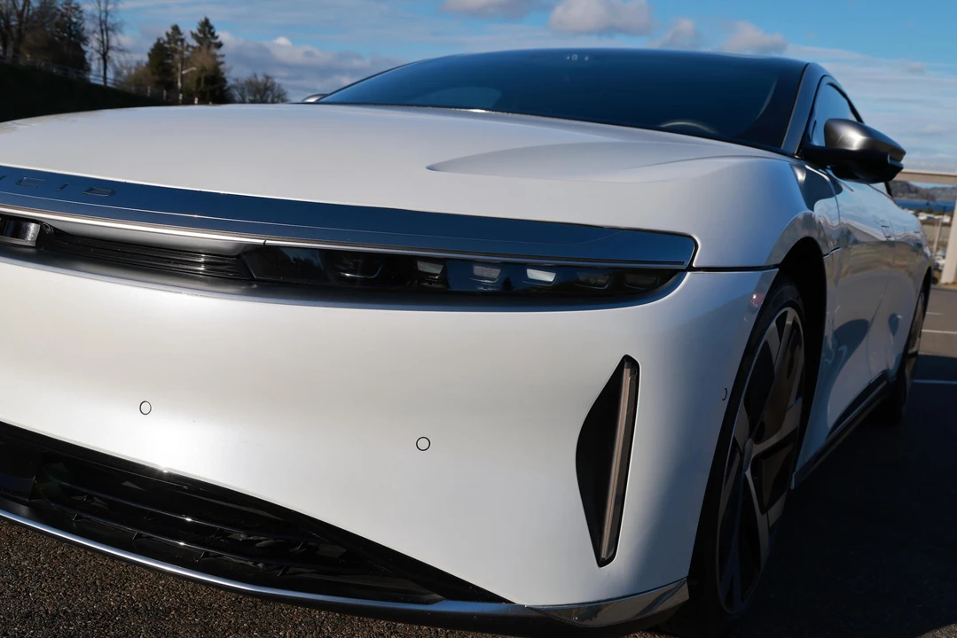 2022 Lucid Air - Image 29 of 31